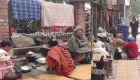 শীতের সৌন্দর্যে ছিন্নমূল মানুষদের কথা যে...